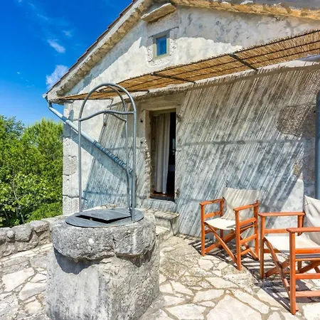 Menta 1 - Indigenous Stone House By Guide 말린스카